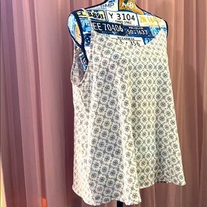 Spaghetti blouse black and white